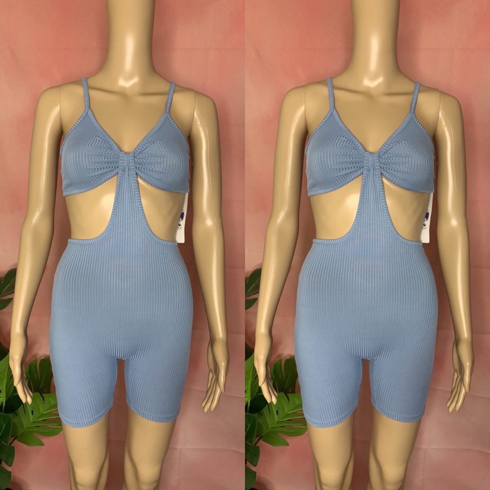 Lizzy Rompers - Picture 3 of 3